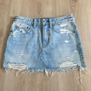 Women’s Abercrombie & Fitch size 24 / 00 Distressed Denim mini Skirt